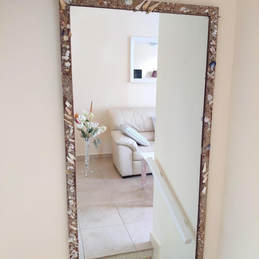 Sweet Coral Bay Sea View 3 Stocks Paphos Apartment