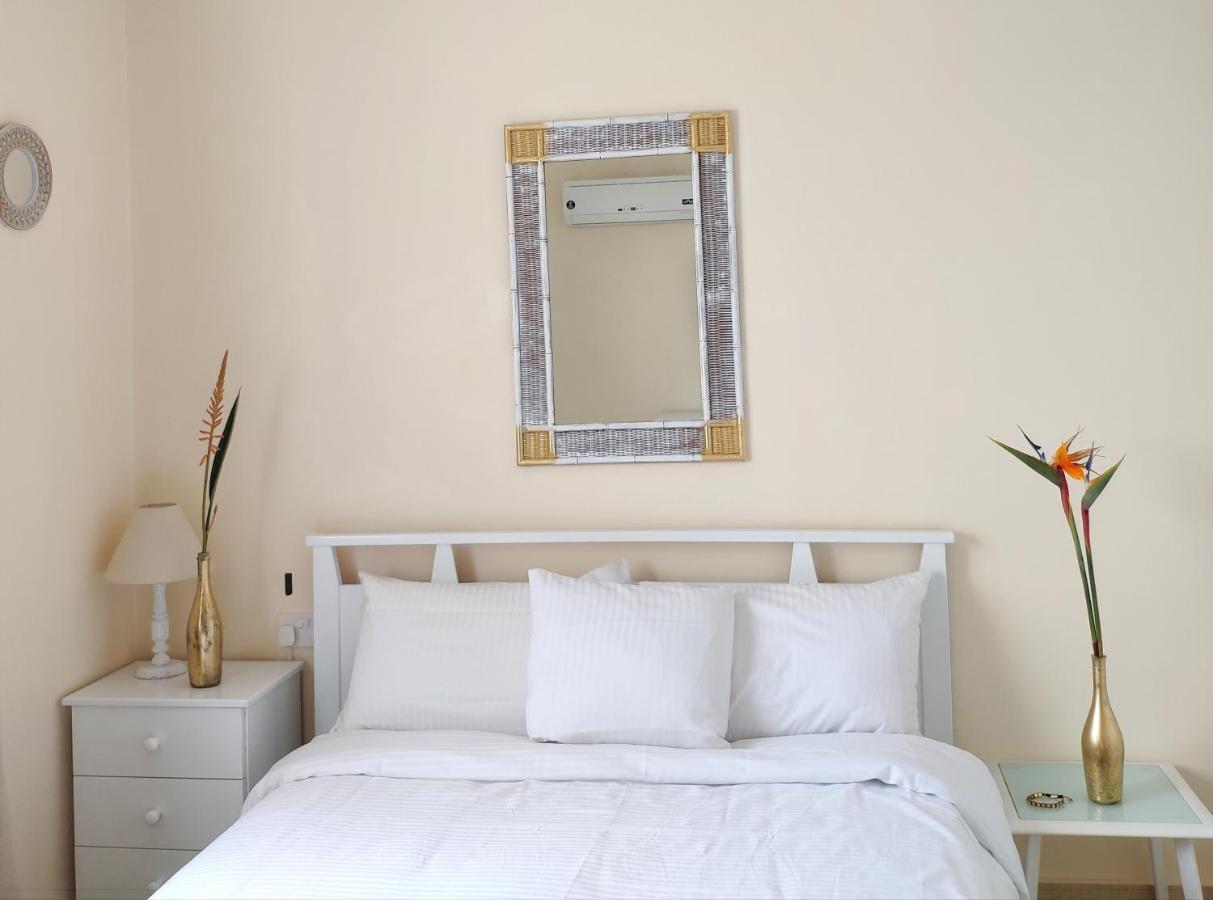 Sweet Coral Bay Sea View 3 Stocks Paphos * Peyia