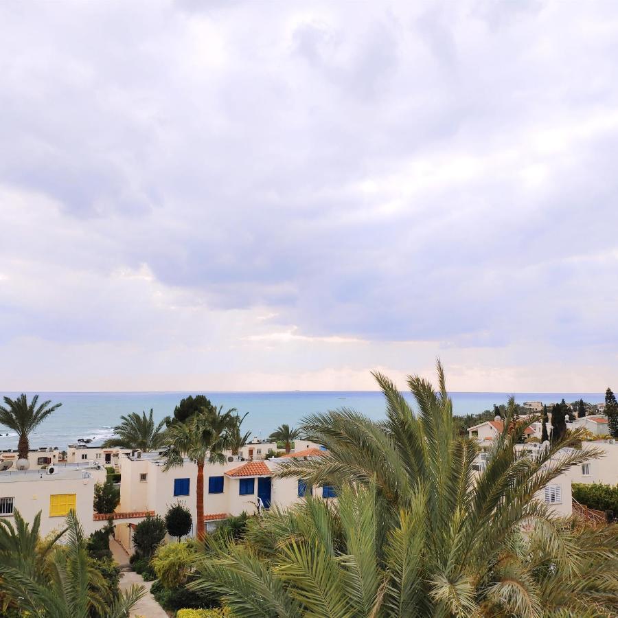 Sweet Coral Bay Sea View 3 Stocks Paphos Apartment *
