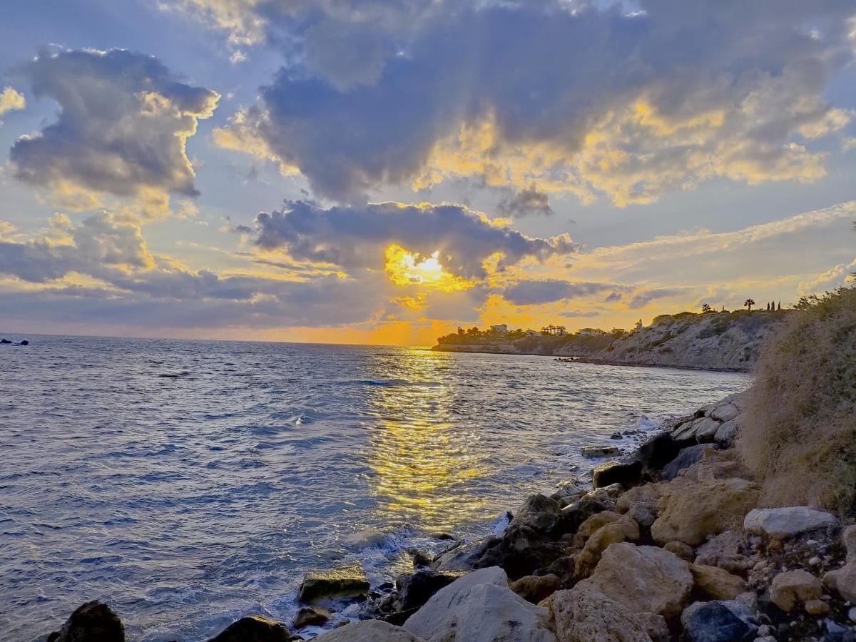 Sweet Coral Bay Sea View 3 Stocks Paphos *
