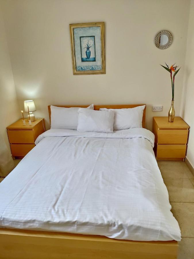 Apartment Sweet Coral Bay Sea View 3 Stocks Paphos *