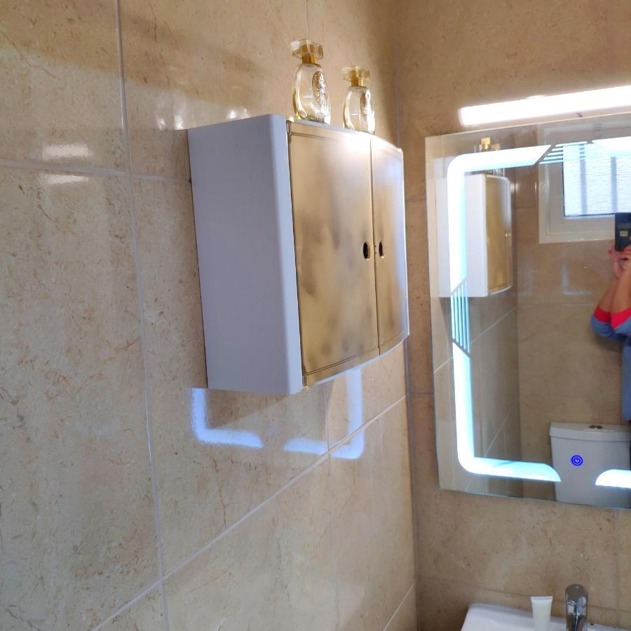 Sweet Coral Bay Sea View 3 Stocks Paphos Apartment *