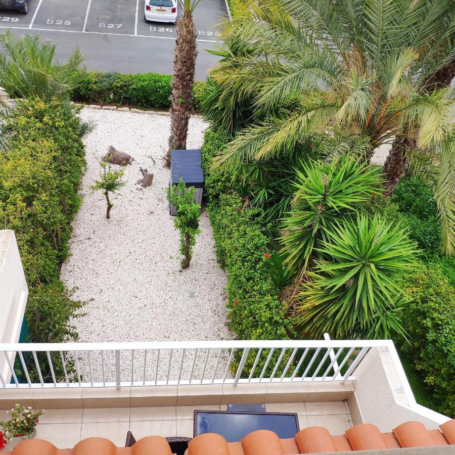 Sweet Coral Bay Sea View 3 Stocks Paphos Апартаменты *