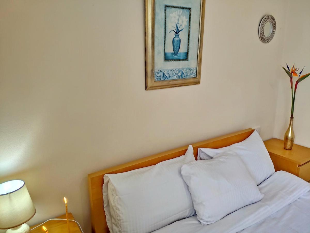 Sweet Coral Bay Sea View 3 Stocks Paphos *